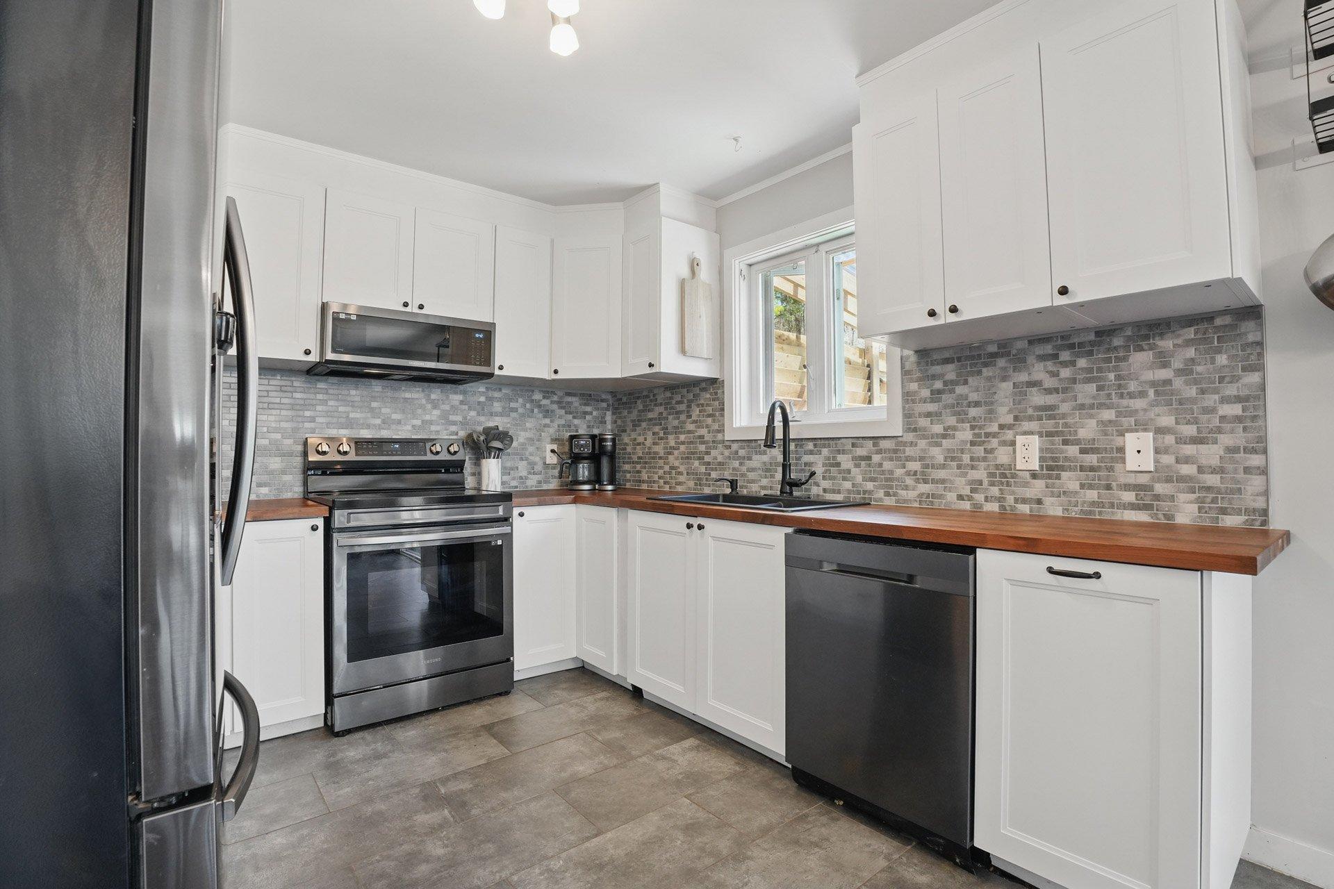 









140


Ch. Lamoureux

,
Cantley,




QC
J8V3M6


