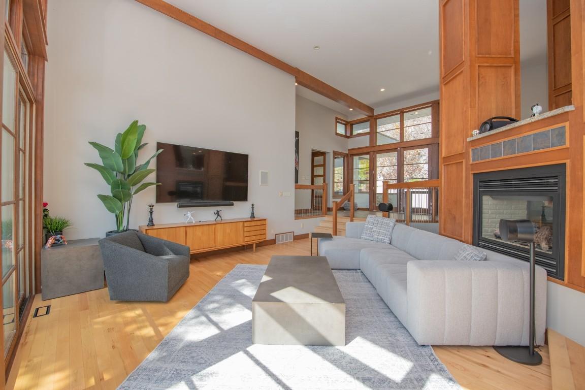 









100


Kestrel

Place, 12,
Vernon,




BC
V1H 1T6


