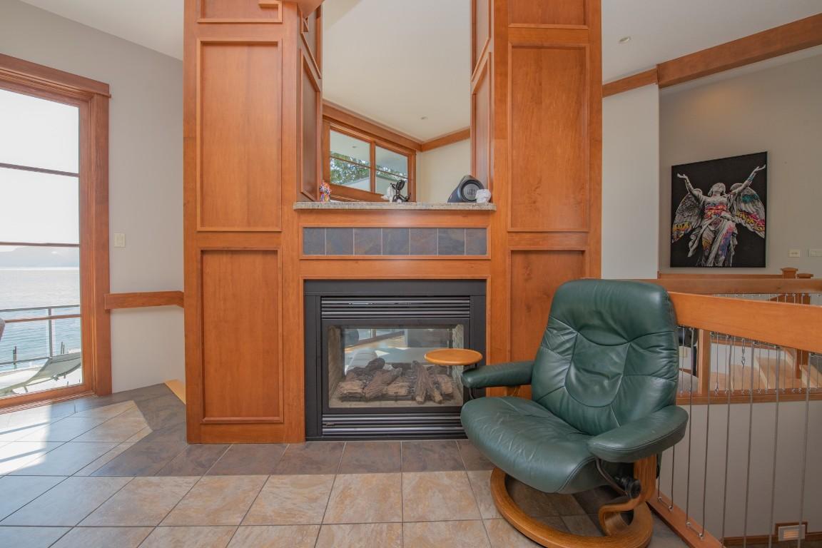 









100


Kestrel

Place, 12,
Vernon,




BC
V1H 1T6

