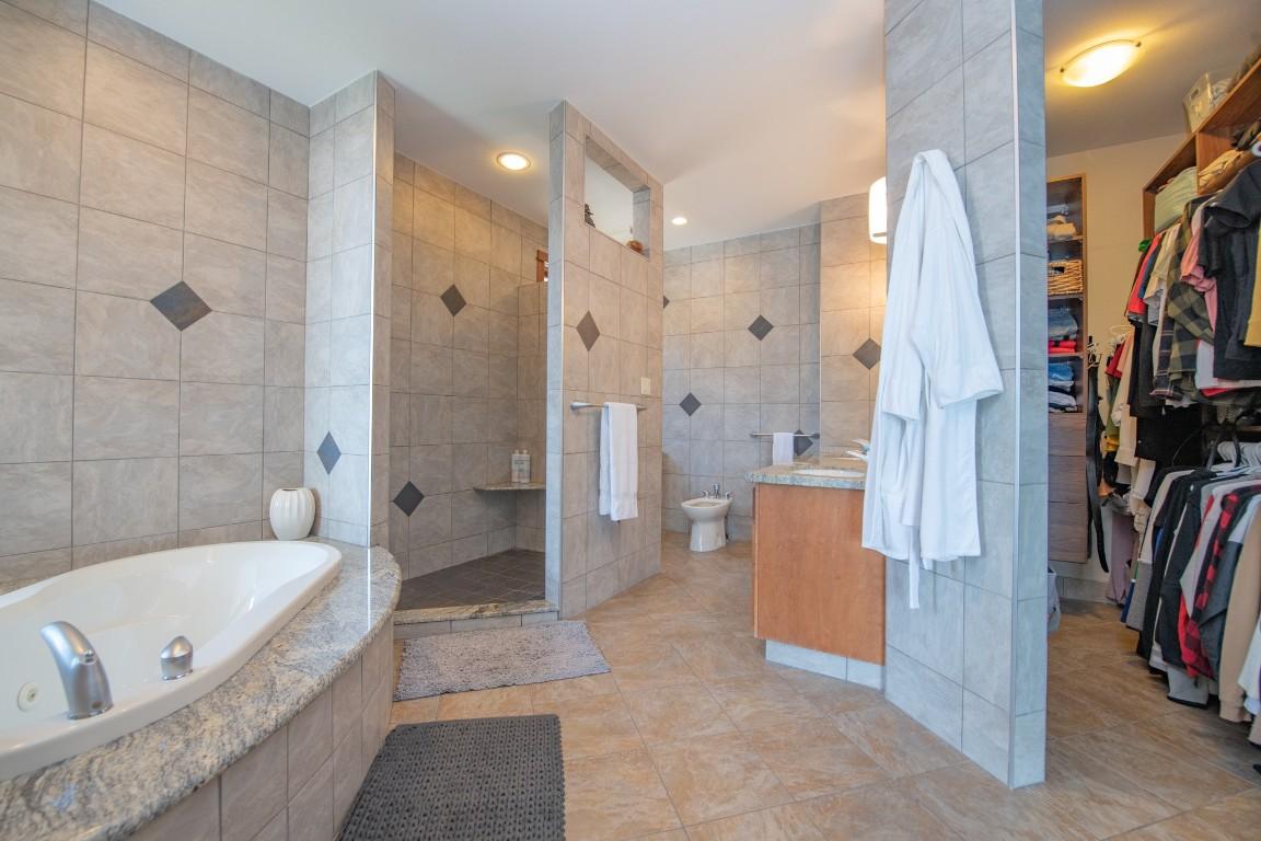 









100


Kestrel

Place, 12,
Vernon,




BC
V1H 1T6


