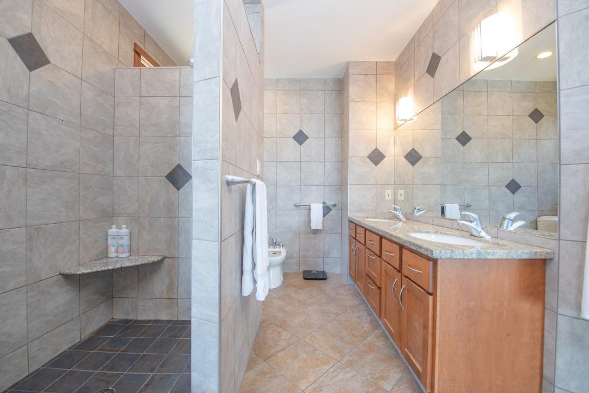 









100


Kestrel

Place, 12,
Vernon,




BC
V1H 1T6

