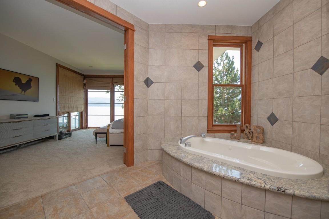 









100


Kestrel

Place, 12,
Vernon,




BC
V1H 1T6

