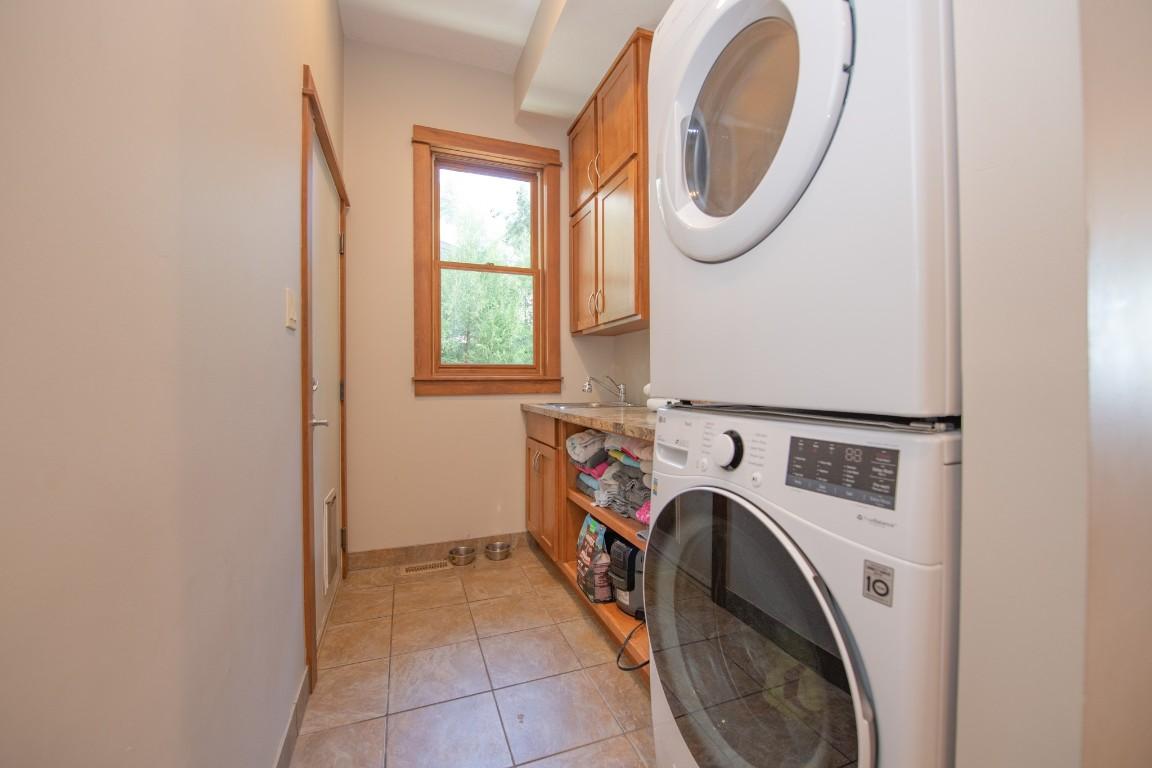 









100


Kestrel

Place, 12,
Vernon,




BC
V1H 1T6

