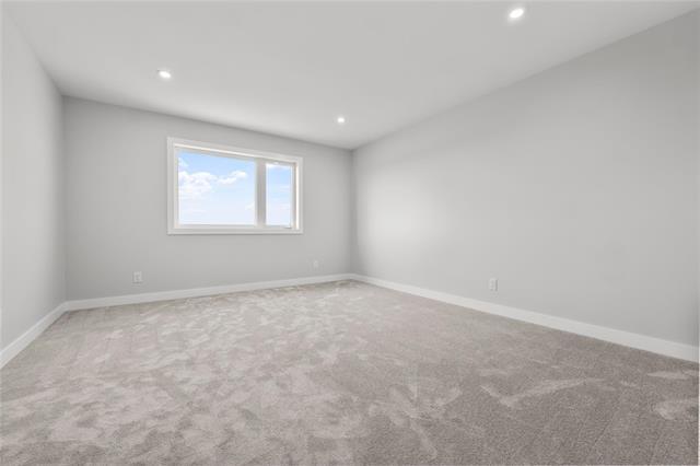 









30


Van Riesen

DR,
Niverville,




MB
R0A 0A1

