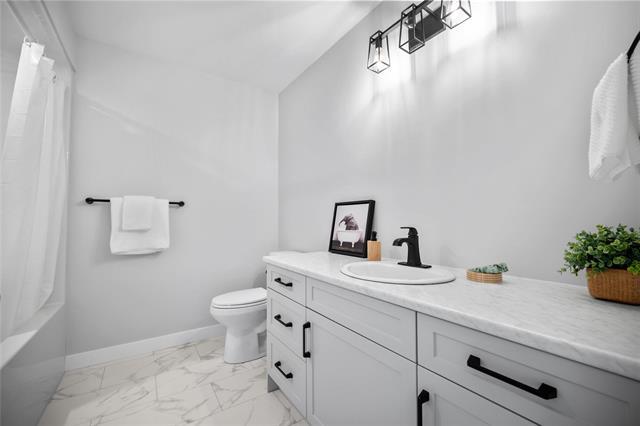 









30


Van Riesen

DR,
Niverville,




MB
R0A 0A1


