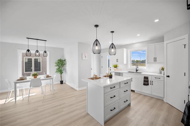 









30


Van Riesen

DR,
Niverville,




MB
R0A 0A1

