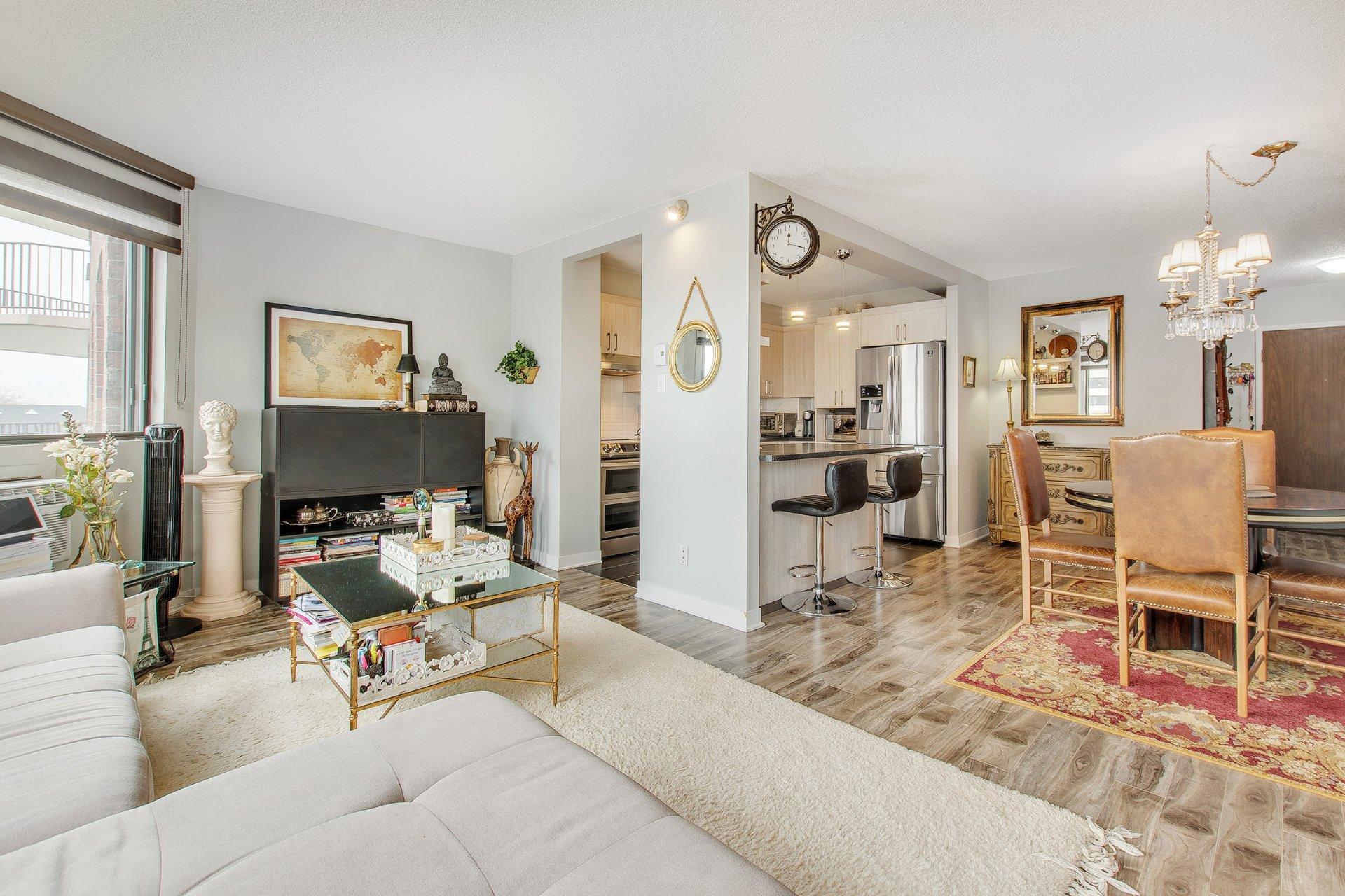 









2505


Av. du Havre-des-Îles

, 404,
Laval (Chomedey),




QC
H7W4X9

