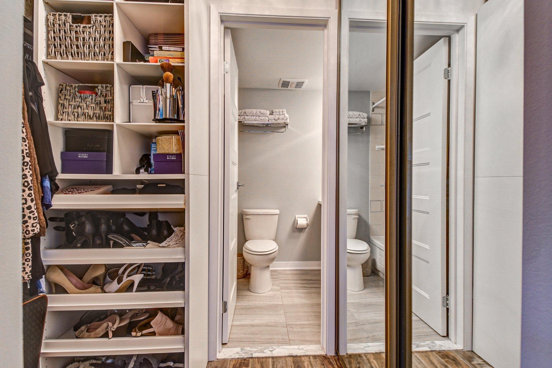 









2505


Av. du Havre-des-Îles

, 404,
Laval (Chomedey),




QC
H7W4X9

