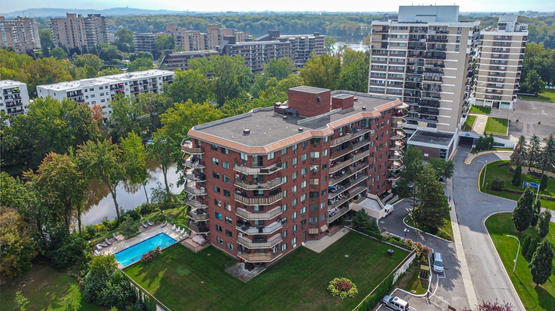 









2505


Av. du Havre-des-Îles

, 404,
Laval (Chomedey),




QC
H7W4X9

