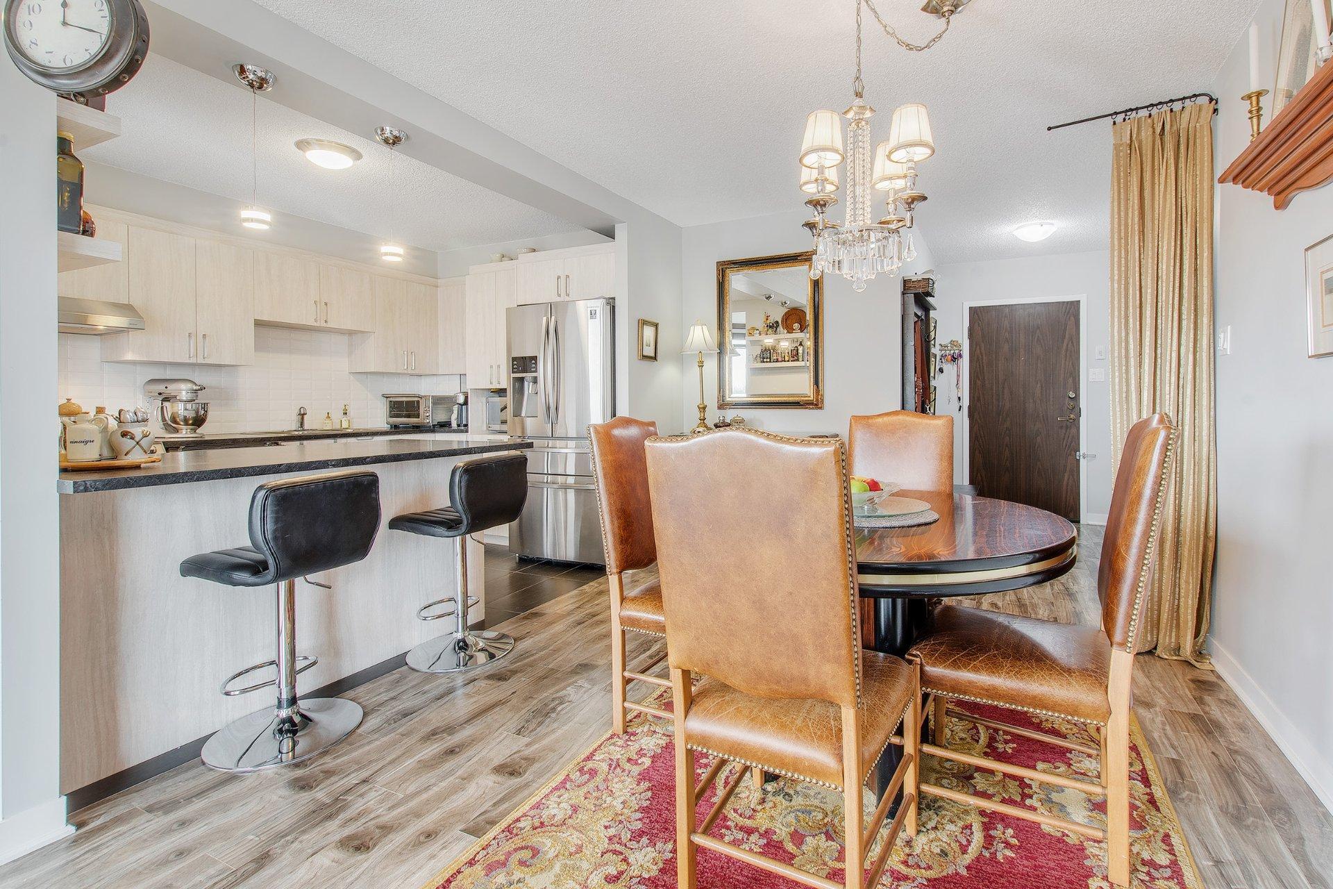 









2505


Av. du Havre-des-Îles

, 404,
Laval (Chomedey),




QC
H7W4X9

