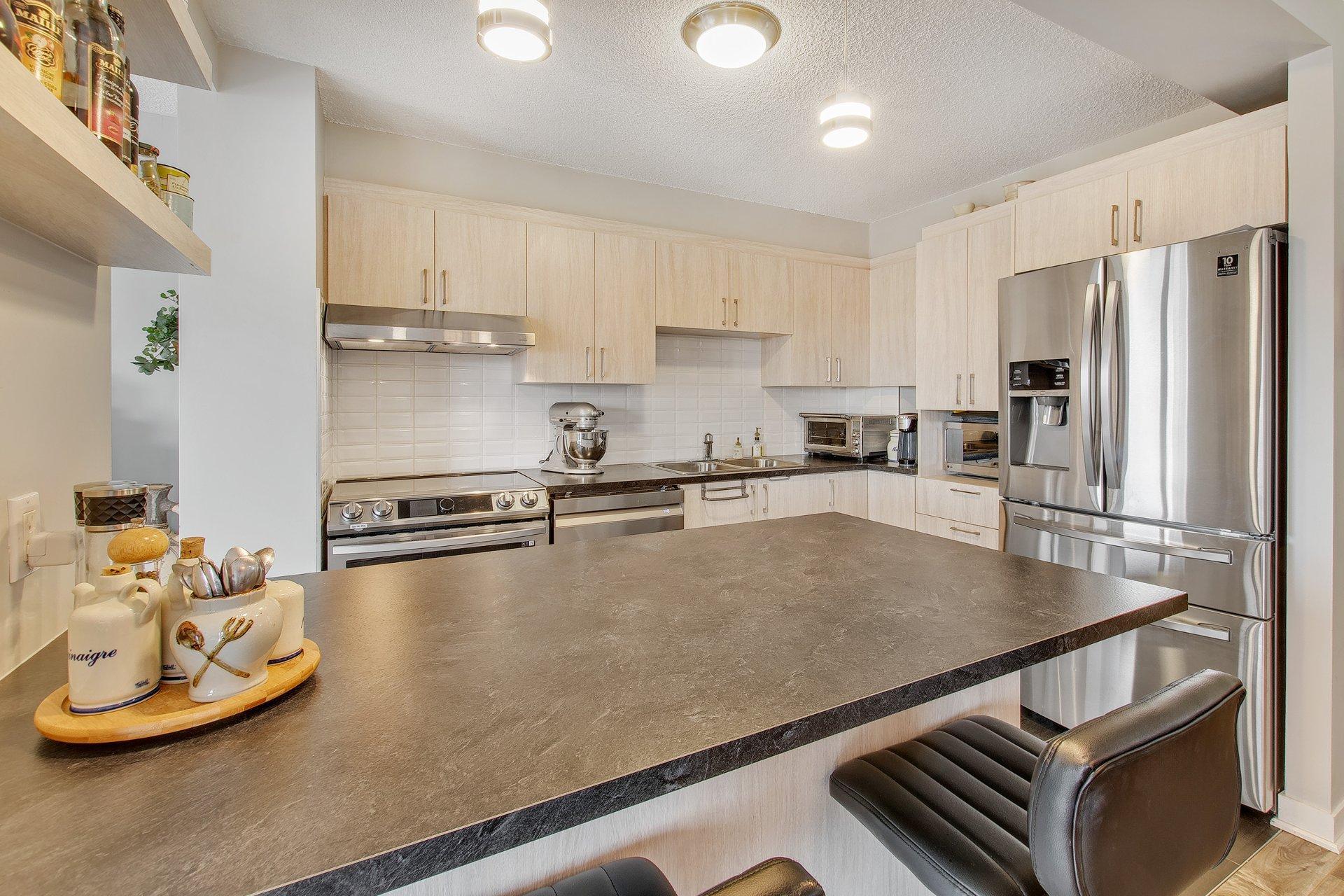 









2505


Av. du Havre-des-Îles

, 404,
Laval (Chomedey),




QC
H7W4X9

