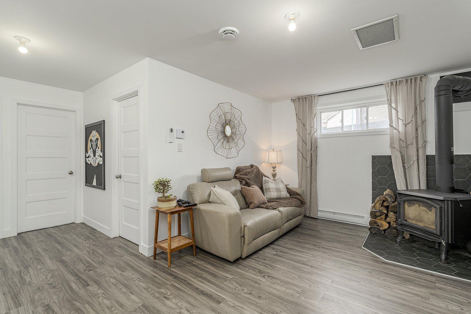 









370


Rue Céline

,
Waterville,




QC
J0B3H0

