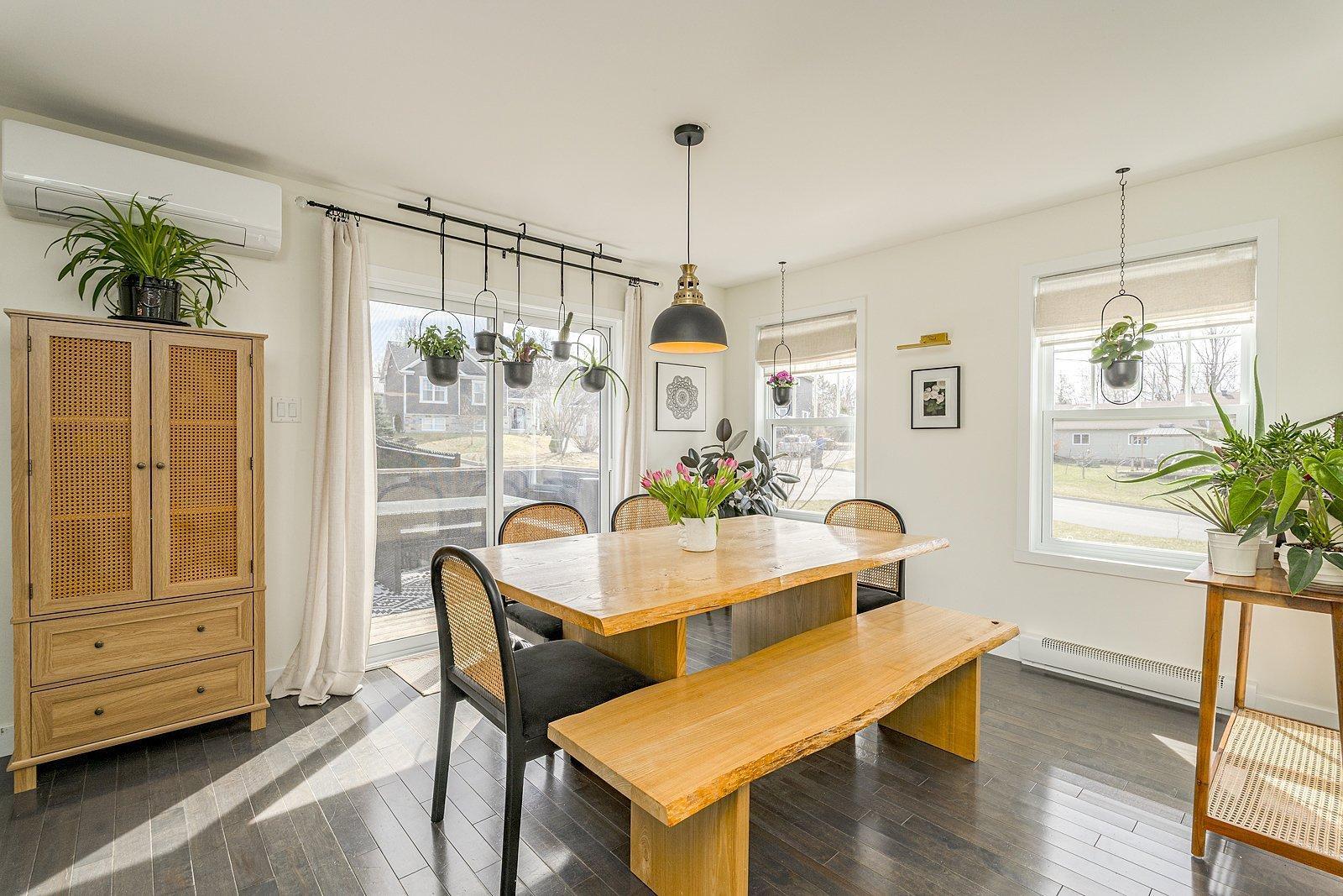 









370


Rue Céline

,
Waterville,




QC
J0B3H0

