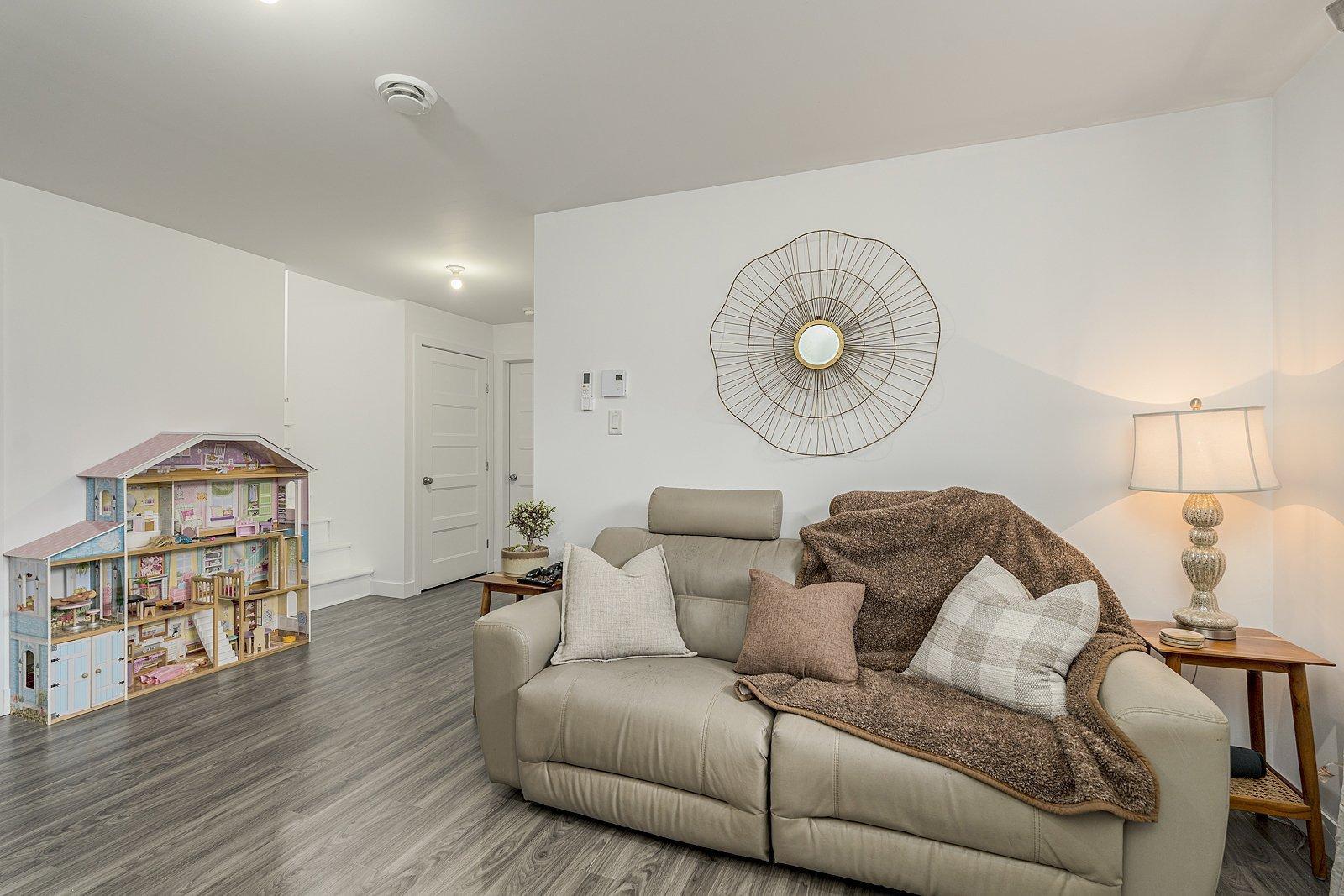 









370


Rue Céline

,
Waterville,




QC
J0B3H0

