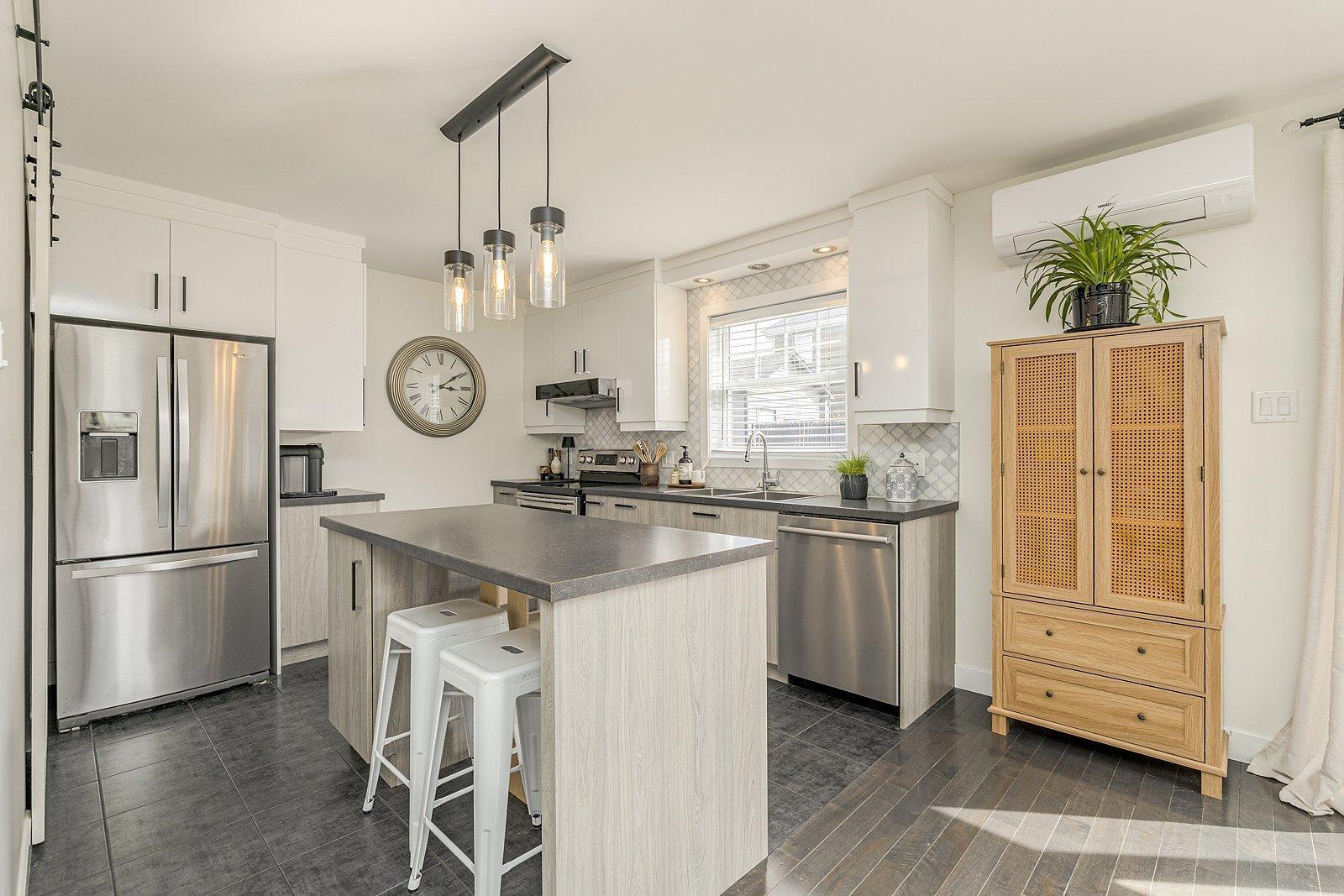 









370


Rue Céline

,
Waterville,




QC
J0B3H0

