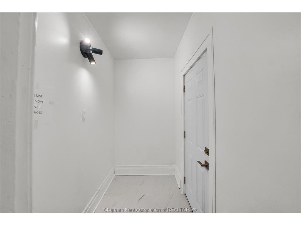 









12


Gray

Street,
Chatham,




ON
N7M 1S6

