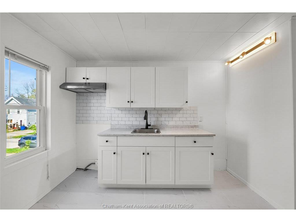









12


Gray

Street,
Chatham,




ON
N7M 1S6

