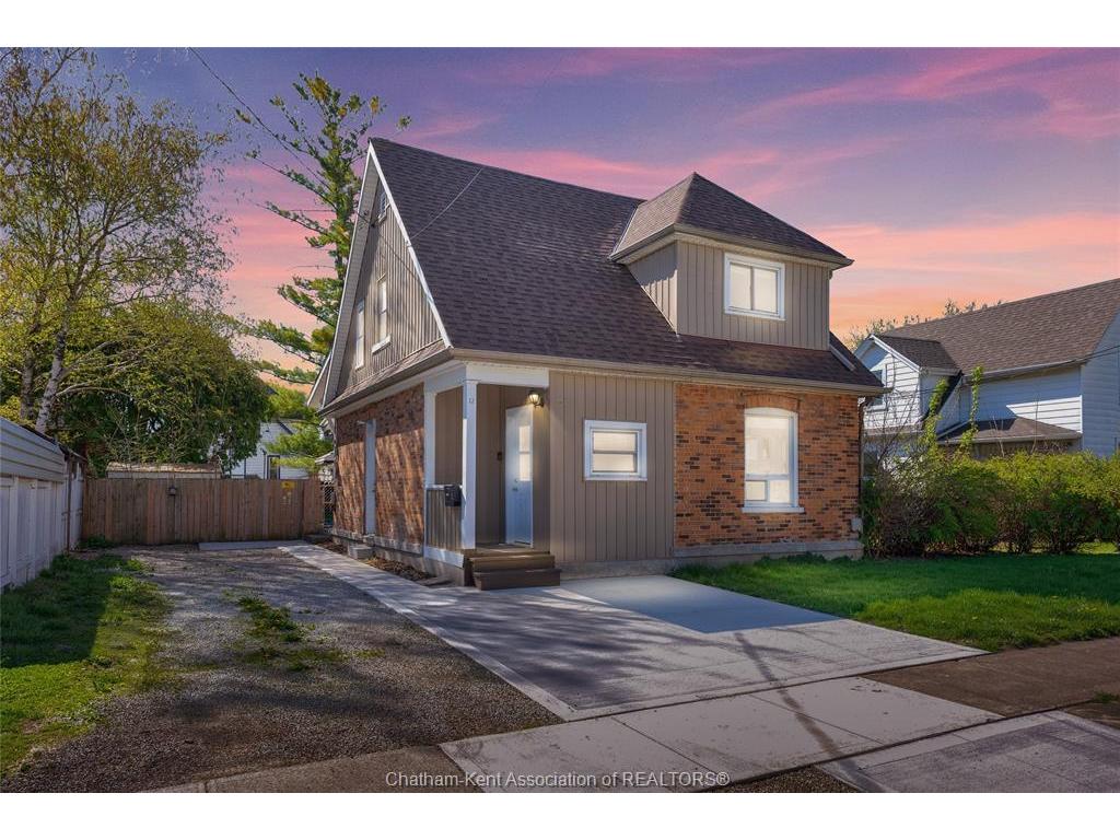 









12


Gray

Street,
Chatham,




ON
N7M 1S6

