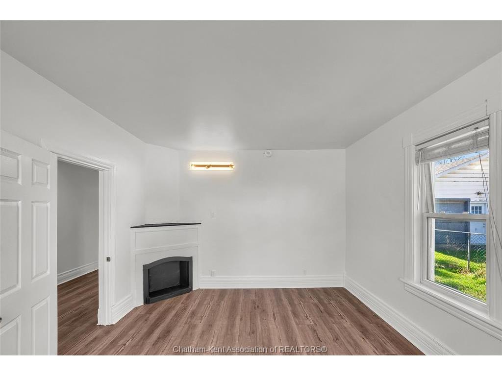 









12


Gray

Street,
Chatham,




ON
N7M 1S6

