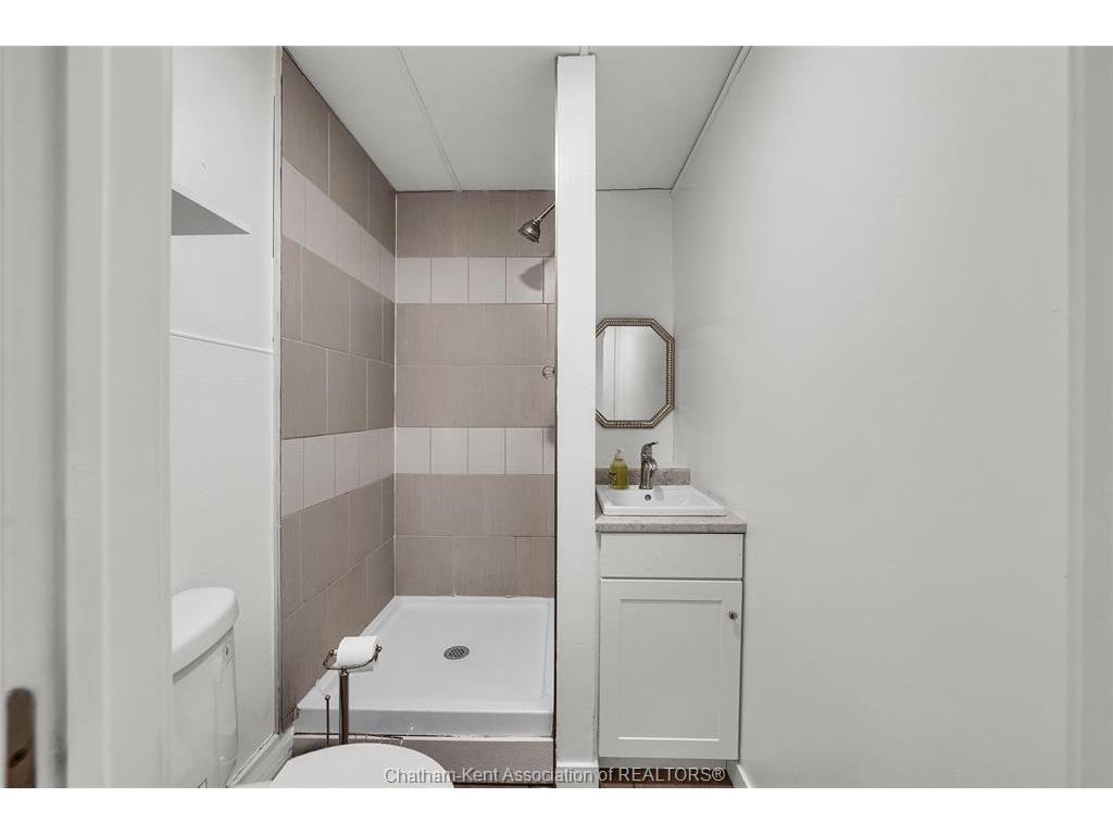 









12


Gray

Street,
Chatham,




ON
N7M 1S6


