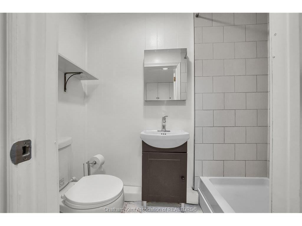 









12


Gray

Street,
Chatham,




ON
N7M 1S6

