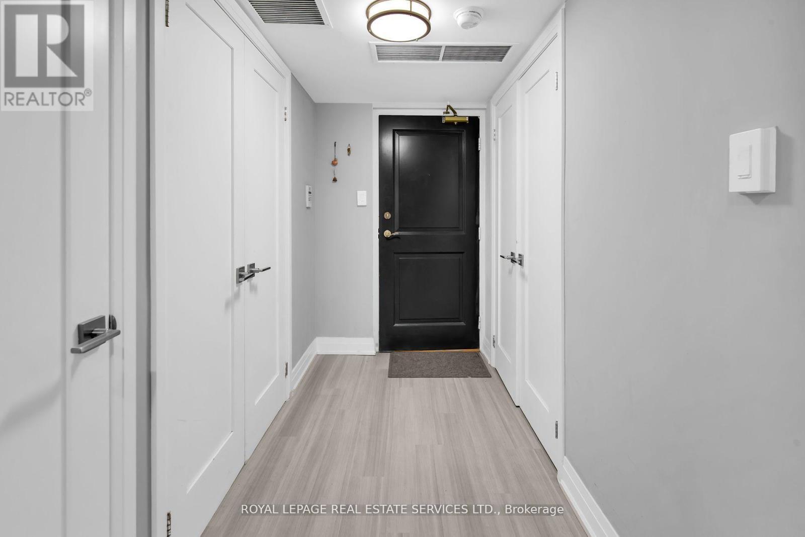 












2006 - 30 WELLINGTON STREET E

,
Toronto,




Ontario
M5E1S3

