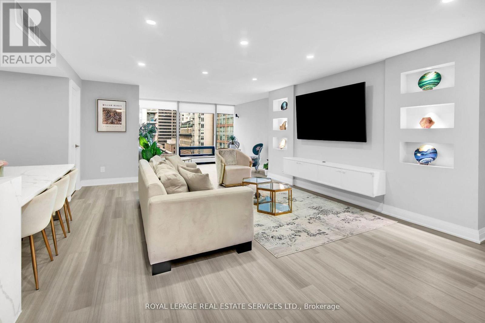 












2006 - 30 WELLINGTON STREET E

,
Toronto,




Ontario
M5E1S3

