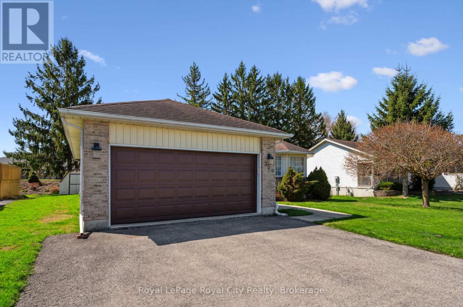 












320 BELL STREET

,
Minto (Palmerston),




Ontario
N0G2P0

