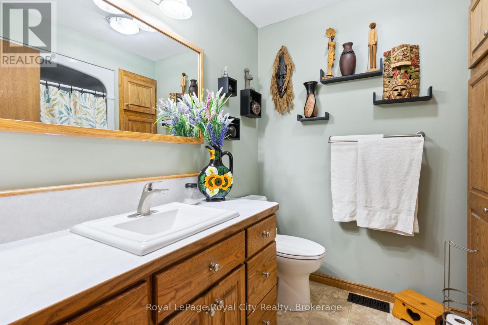 












320 BELL STREET

,
Minto (Palmerston),




Ontario
N0G2P0

