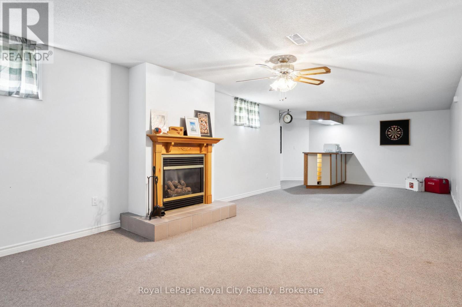 












320 BELL STREET

,
Minto (Palmerston),




Ontario
N0G2P0

