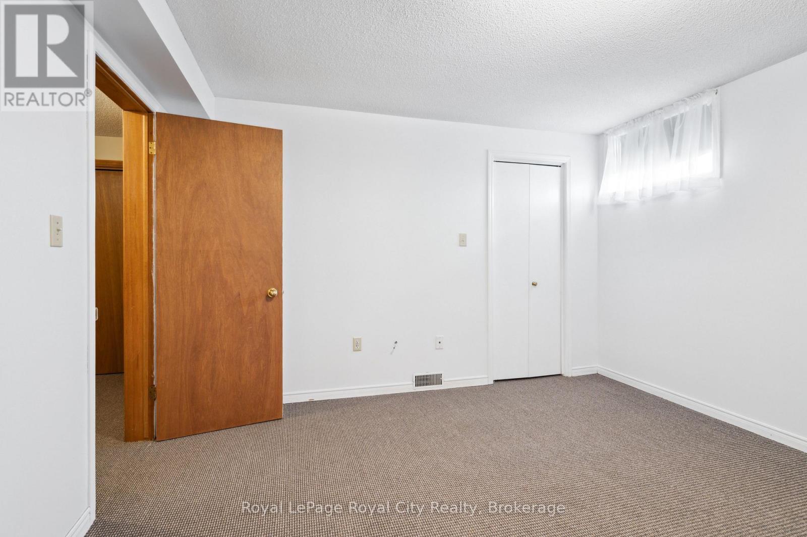 












320 BELL STREET

,
Minto (Palmerston),




Ontario
N0G2P0


