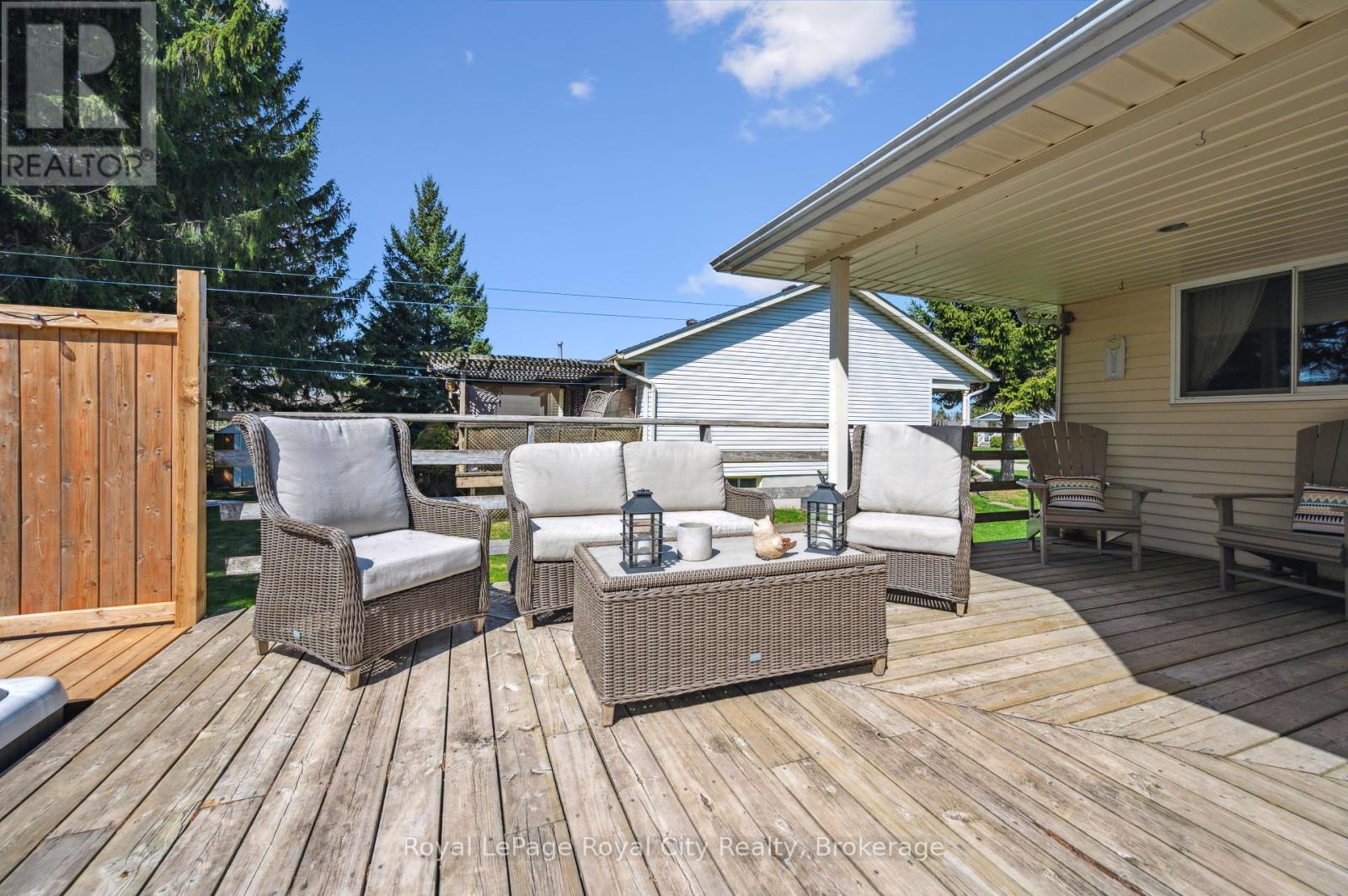 












320 BELL STREET

,
Minto (Palmerston),




Ontario
N0G2P0

