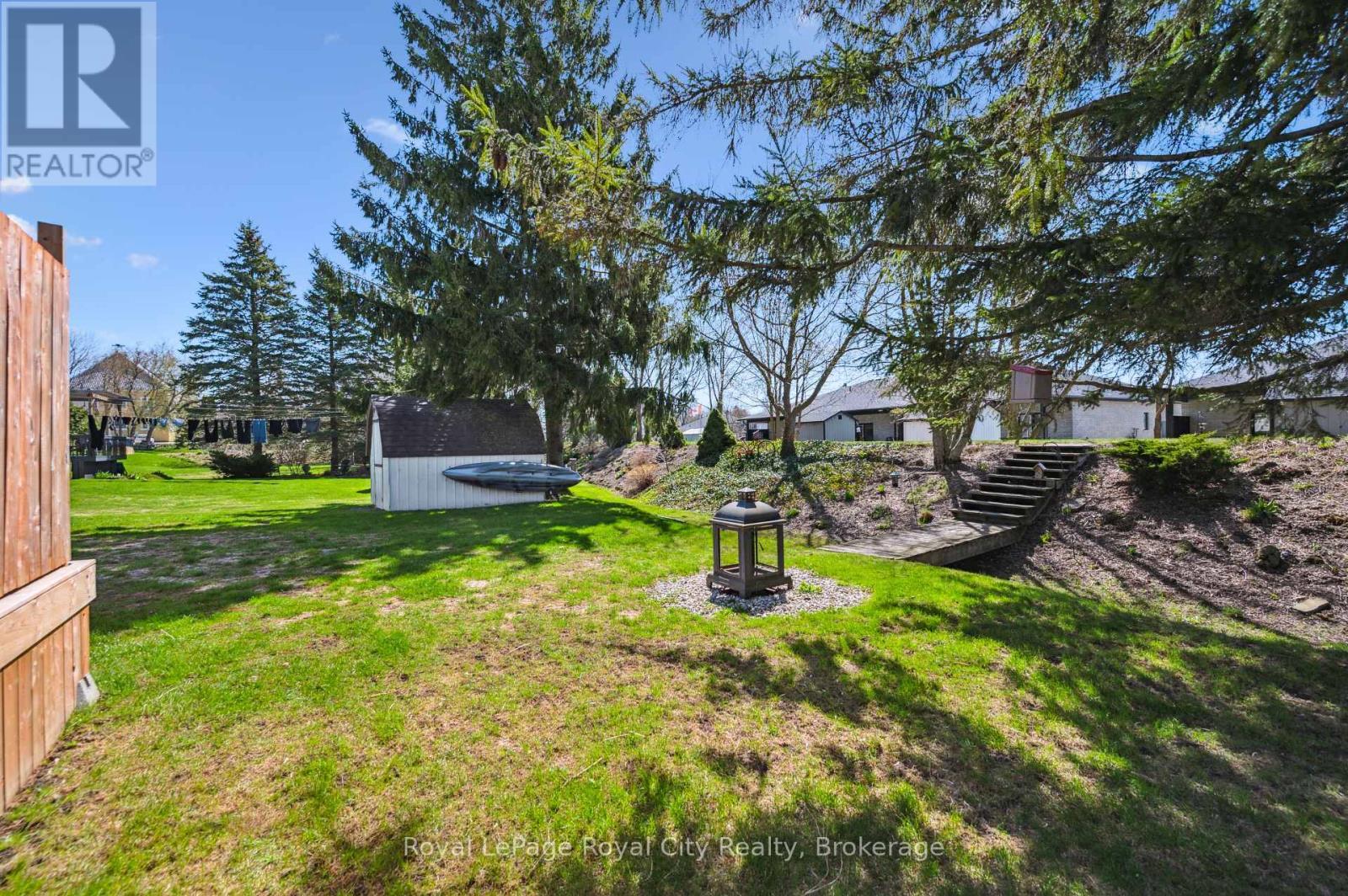 












320 BELL STREET

,
Minto (Palmerston),




Ontario
N0G2P0

