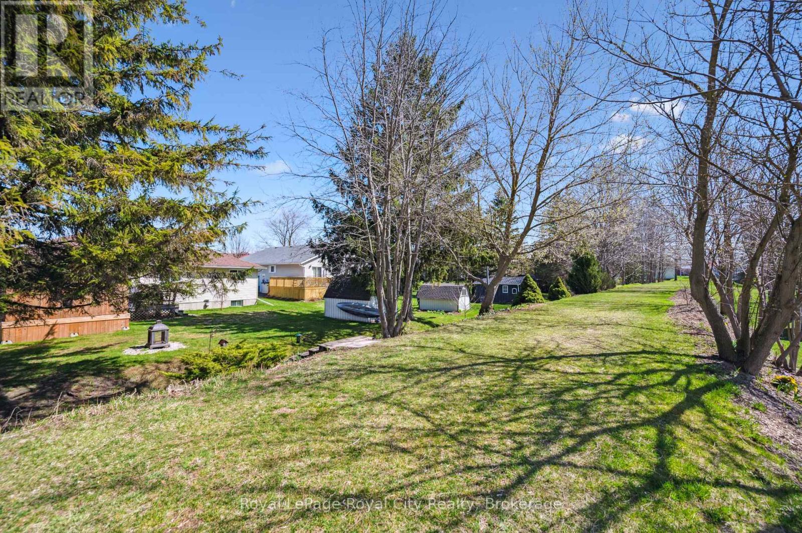 












320 BELL STREET

,
Minto (Palmerston),




Ontario
N0G2P0

