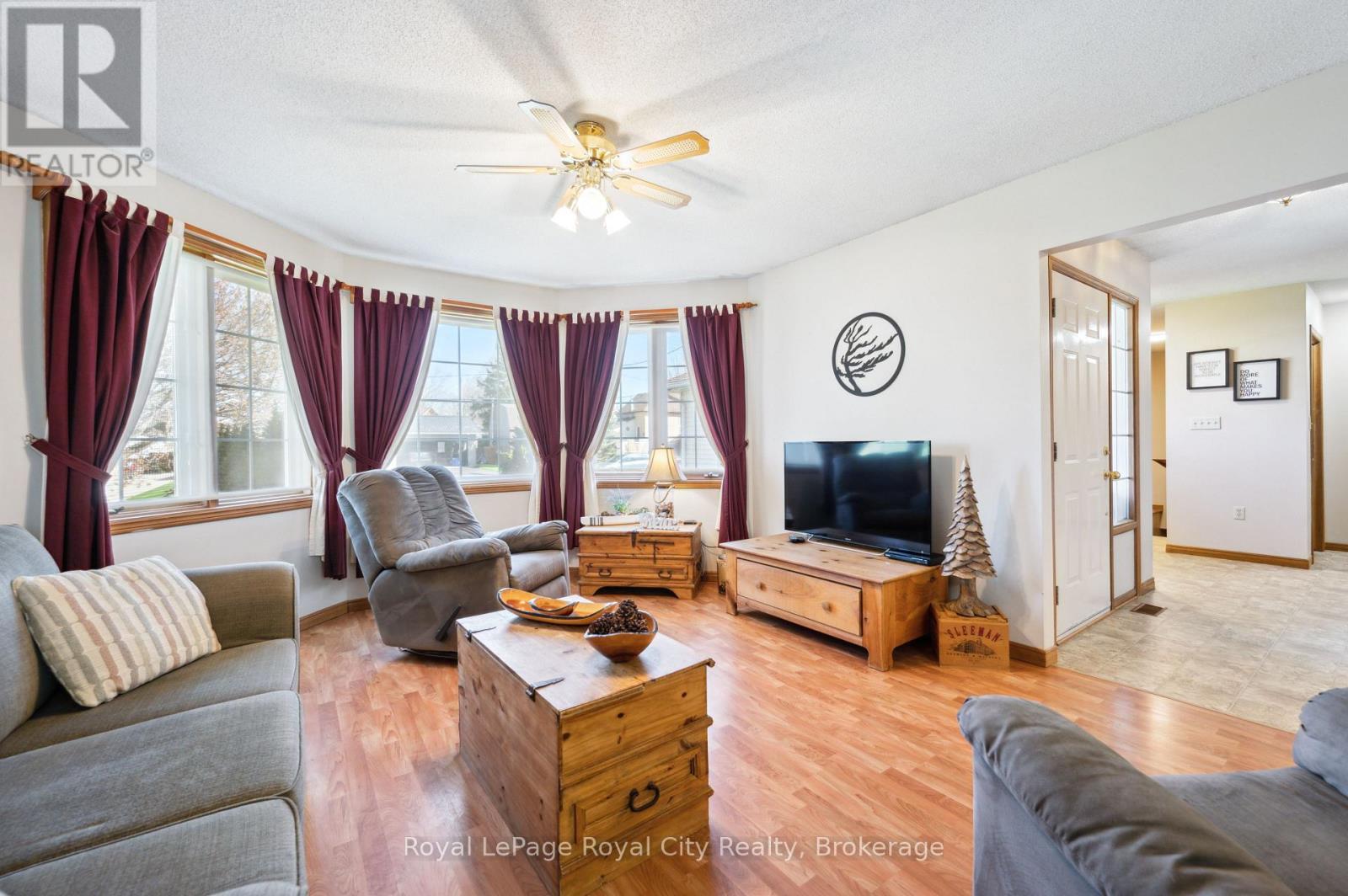 












320 BELL STREET

,
Minto (Palmerston),




Ontario
N0G2P0

