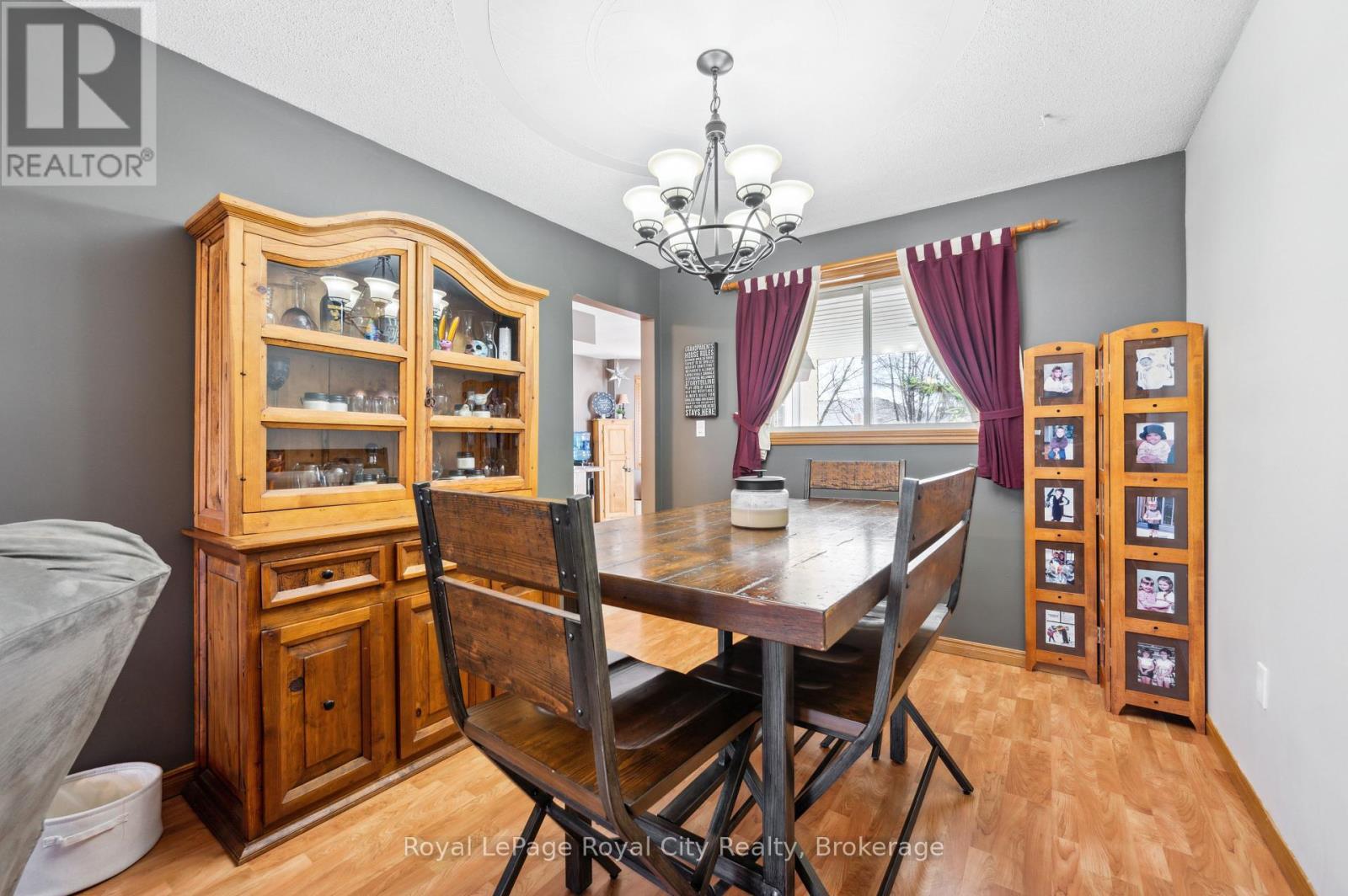 












320 BELL STREET

,
Minto (Palmerston),




Ontario
N0G2P0

