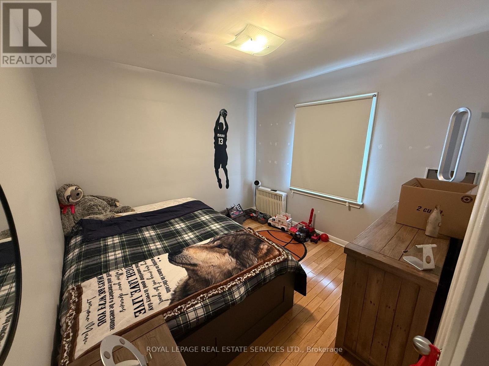 












2 - 475 WINONA DRIVE

,
Toronto,




Ontario
M6C3V2

