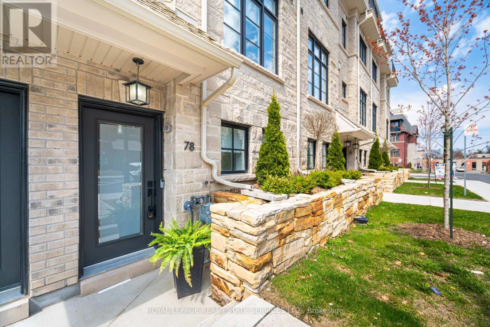 












78 - 15 LUNAR CRESCENT

,
Mississauga,




Ontario
L5M2R6


