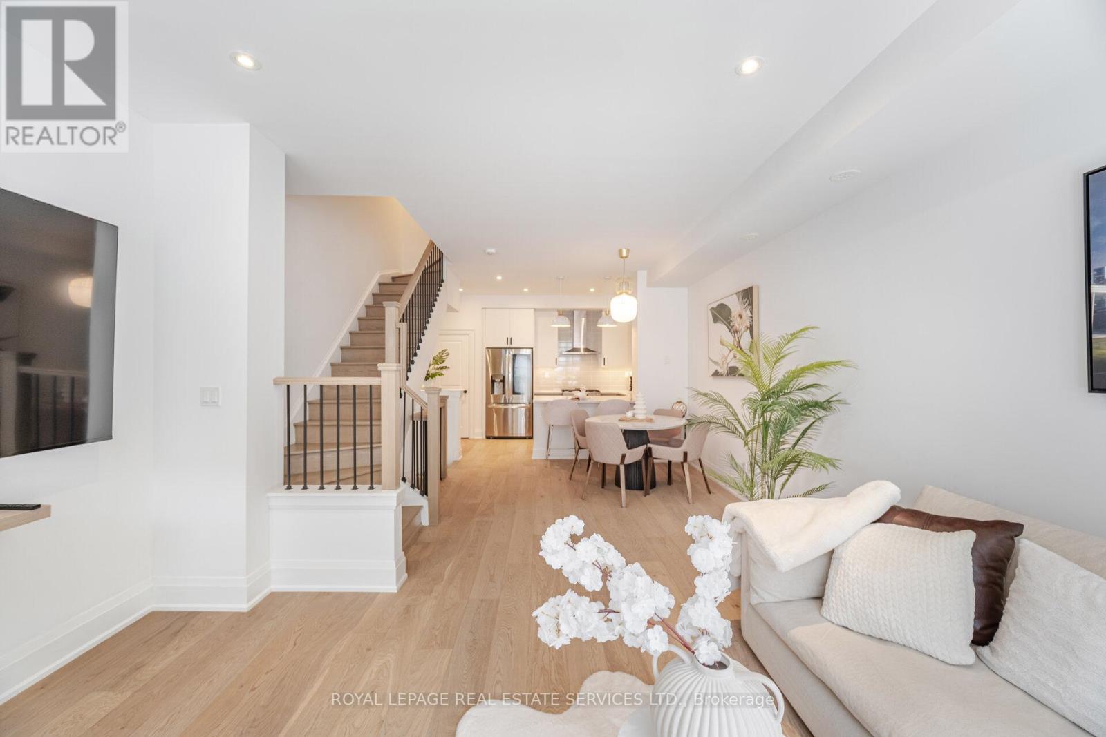 












78 - 15 LUNAR CRESCENT

,
Mississauga,




Ontario
L5M2R6

