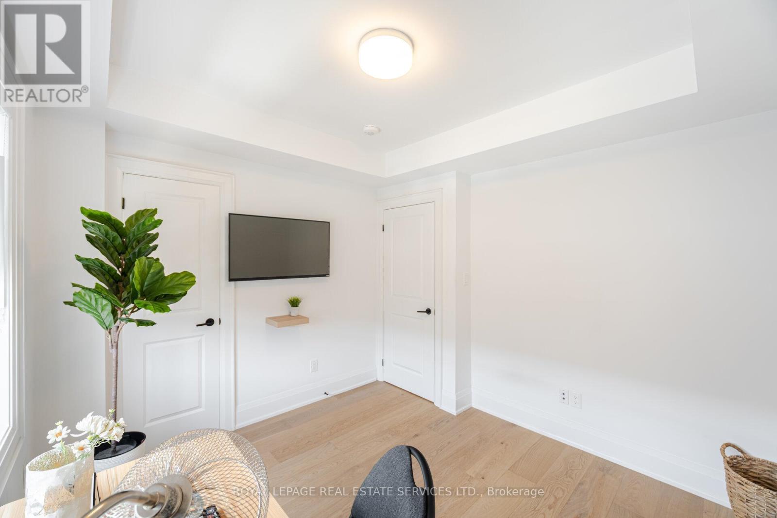 












78 - 15 LUNAR CRESCENT

,
Mississauga,




Ontario
L5M2R6

