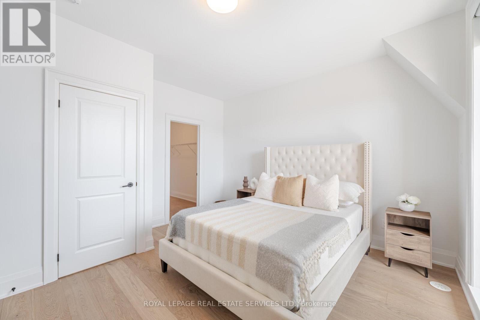 












78 - 15 LUNAR CRESCENT

,
Mississauga,




Ontario
L5M2R6

