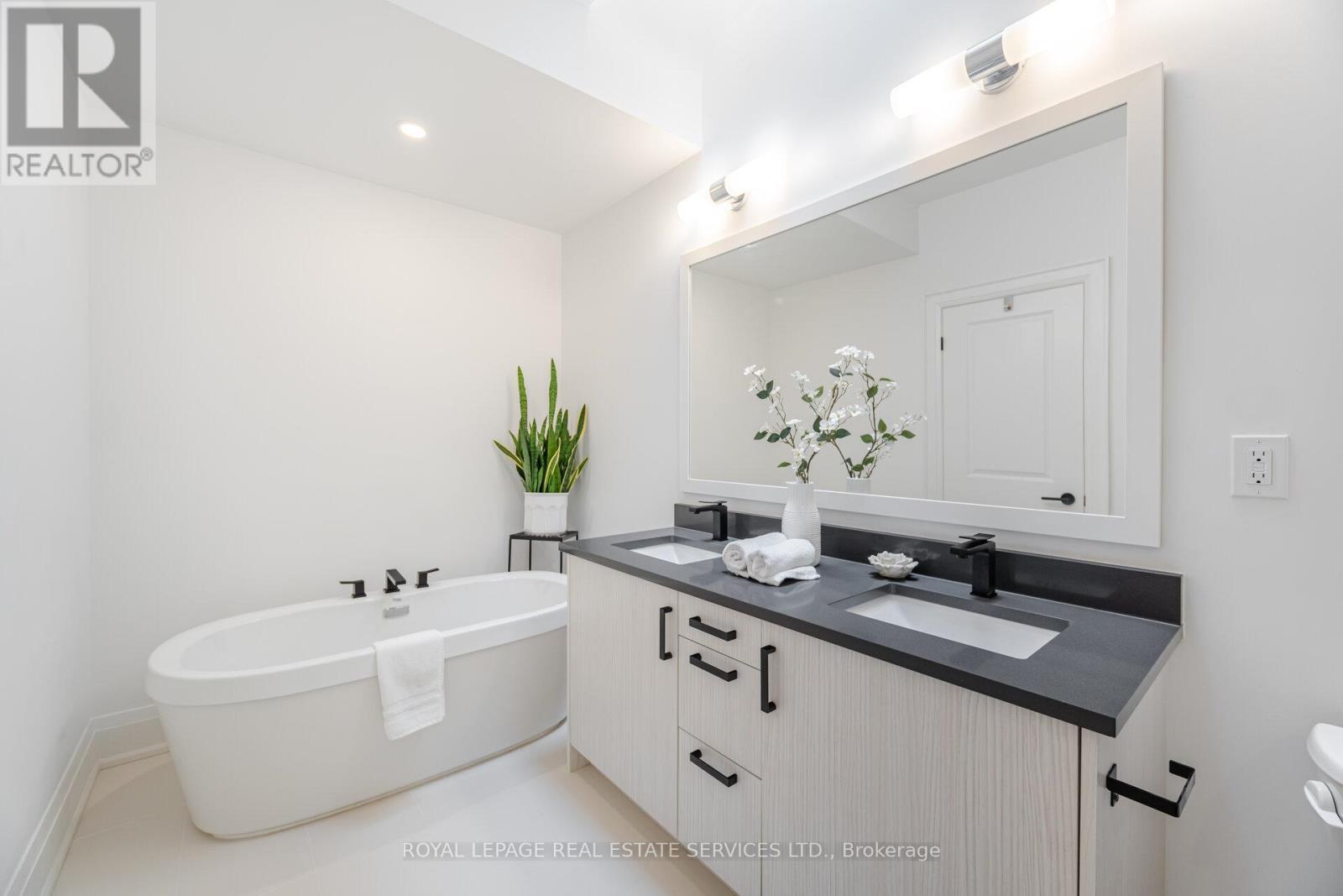 












78 - 15 LUNAR CRESCENT

,
Mississauga,




Ontario
L5M2R6

