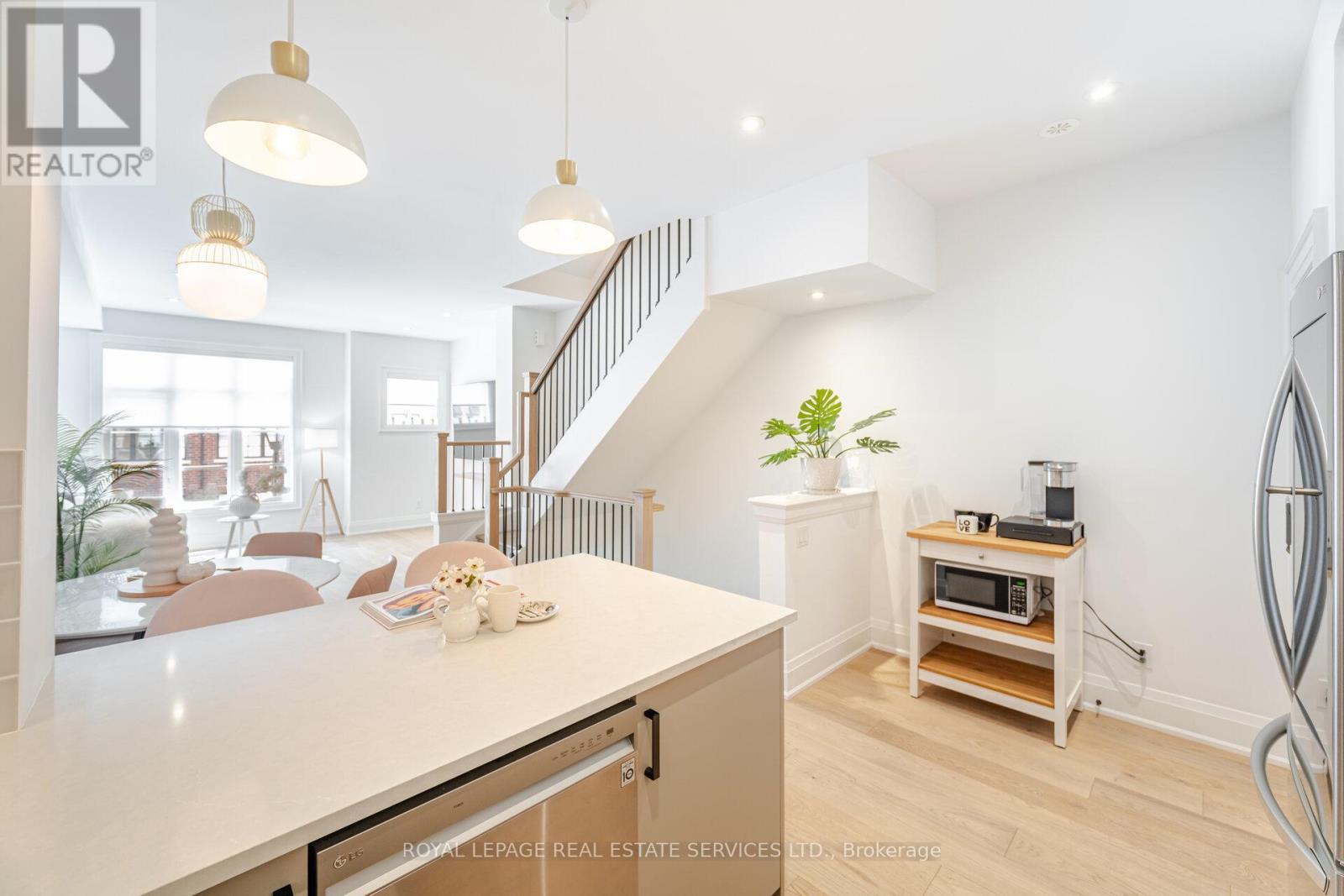 












78 - 15 LUNAR CRESCENT

,
Mississauga,




Ontario
L5M2R6

