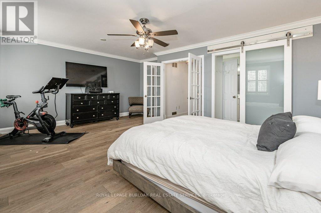 












5 - 1061 NORTH SHORE BOULEVARD E

,
Burlington,




Ontario
L7T1X9

