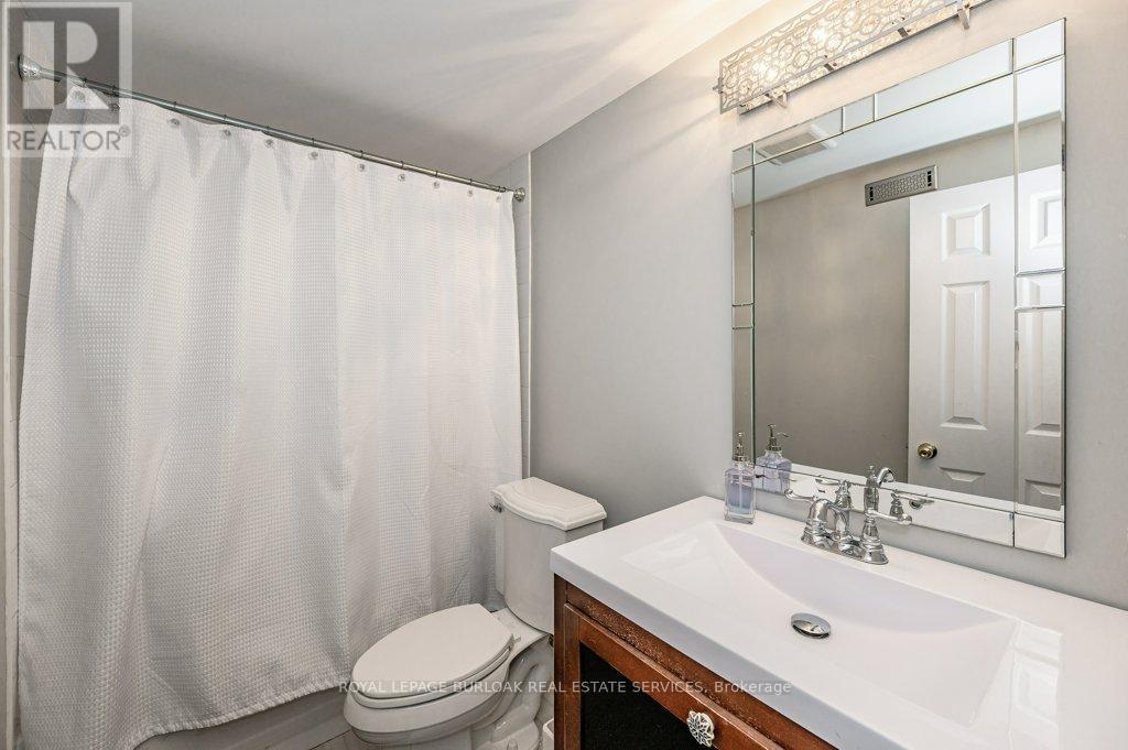 












5 - 1061 NORTH SHORE BOULEVARD E

,
Burlington,




Ontario
L7T1X9


