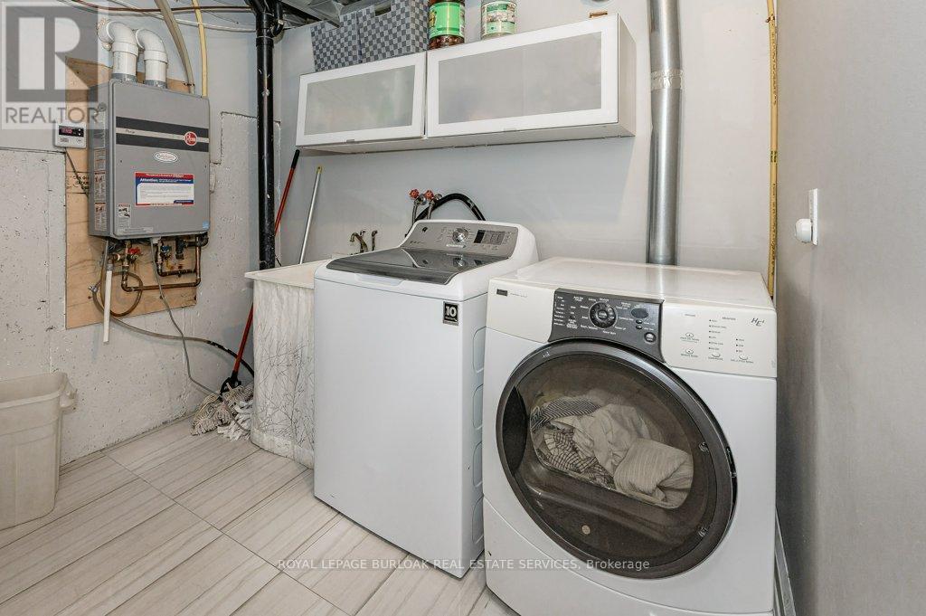 












5 - 1061 NORTH SHORE BOULEVARD E

,
Burlington,




Ontario
L7T1X9

