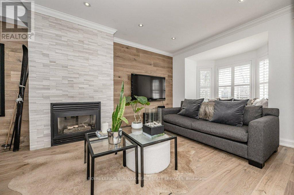 












5 - 1061 NORTH SHORE BOULEVARD E

,
Burlington,




Ontario
L7T1X9

