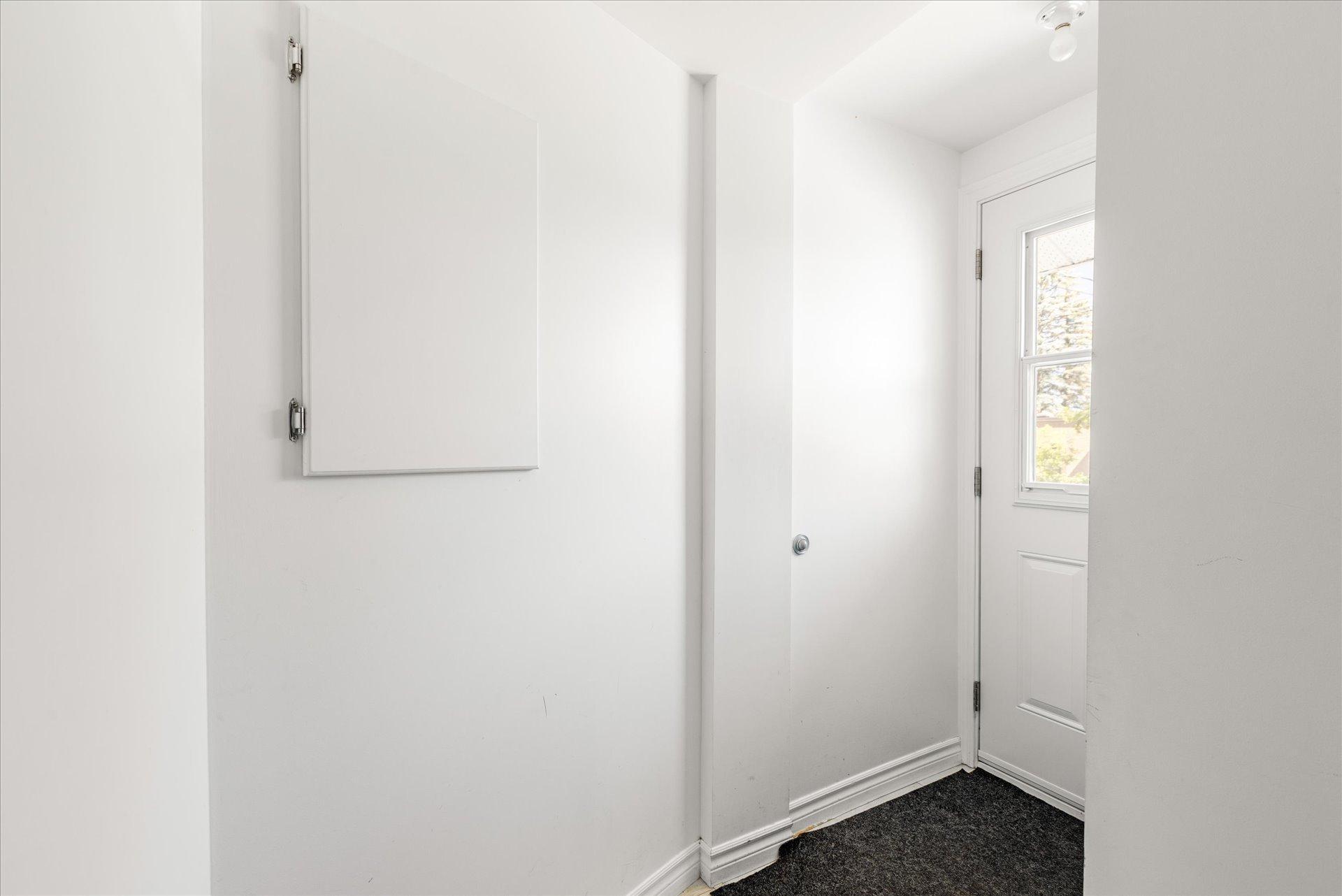 









625

 - 631


Av. de Grand-Mère

,
Shawinigan,




QC
G9T2H6

