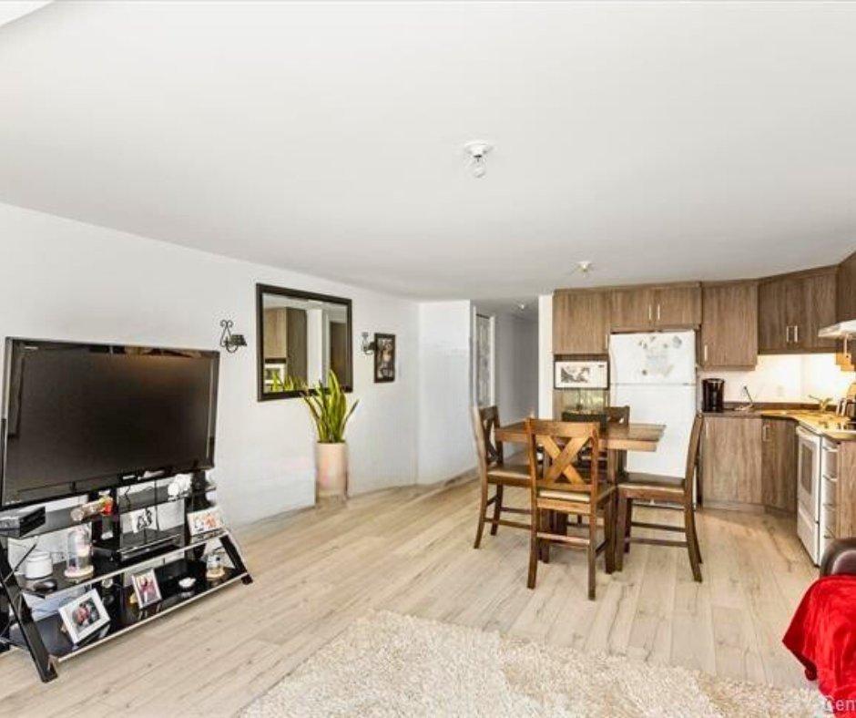 









625

 - 631


Av. de Grand-Mère

,
Shawinigan,




QC
G9T2H6

