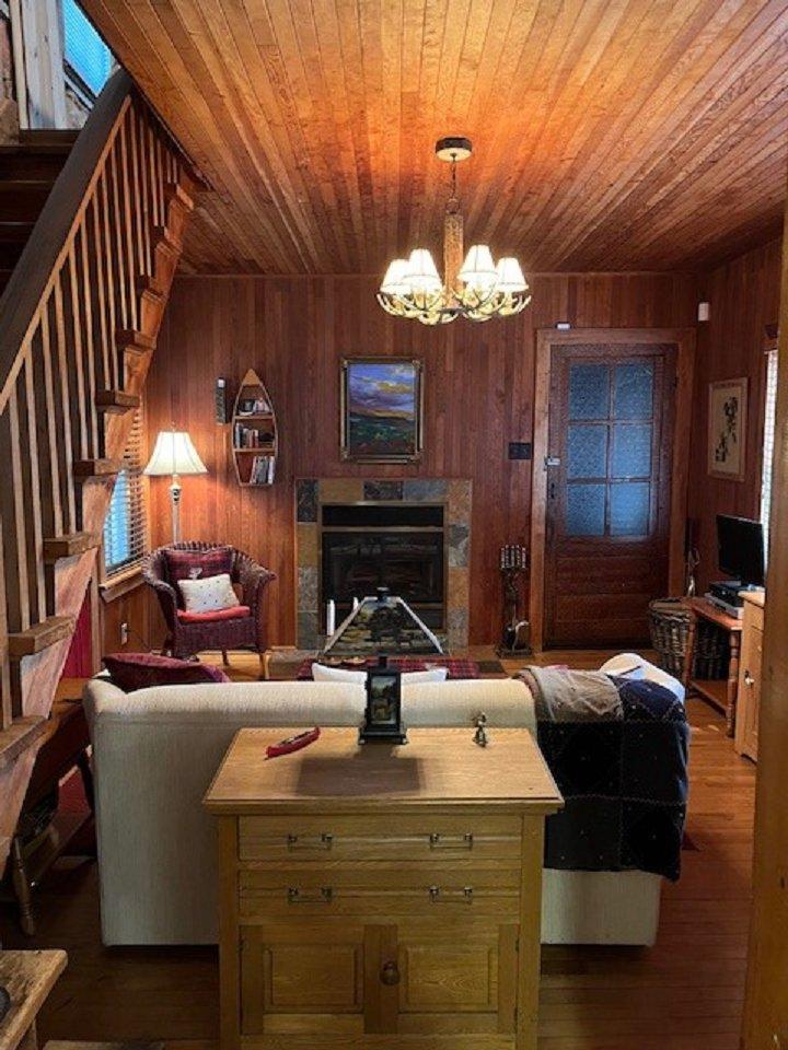 









9


Ch. Donaldson

,
Gatineau (Buckingham),




QC
J8L1Y6

